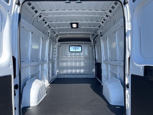 New 2026 RAM ProMaster 2500 w/ Convenience Group FWD image 14