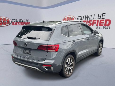 Used 2023 Volkswagen Taos SE AWD/4WD image 6