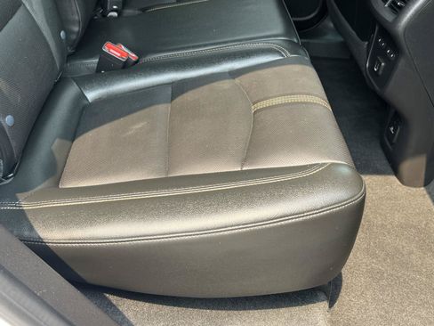 Used 2024 Chevrolet Equinox Premier AWD/4WD image 21