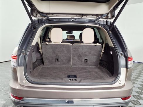 Used 2020 Lincoln Aviator Reserve w/ Class IV Trailer Tow Package image 8
