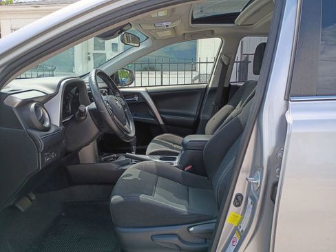Used 2018 Toyota RAV4 XLE FWD image 9