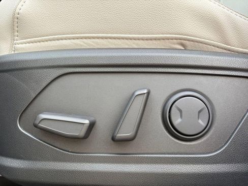 New 2026 Hyundai Tucson Limited FWD image 50
