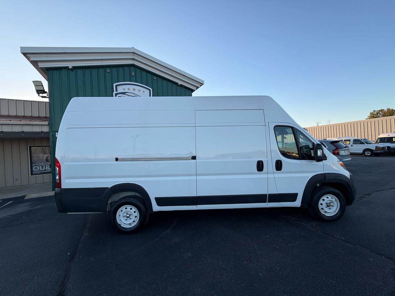 Used 2023 RAM ProMaster 3500 w/ Safety Group FWD image 2