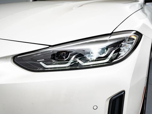 Used 2023 BMW i4 eDrive35 w/ Premium Package RWD image 15