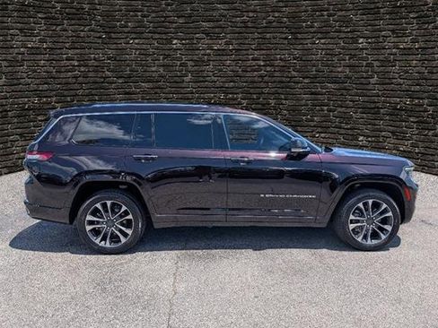 Used 2023 Jeep Grand Cherokee L Overland w/ Advanced Protech Group III image 3