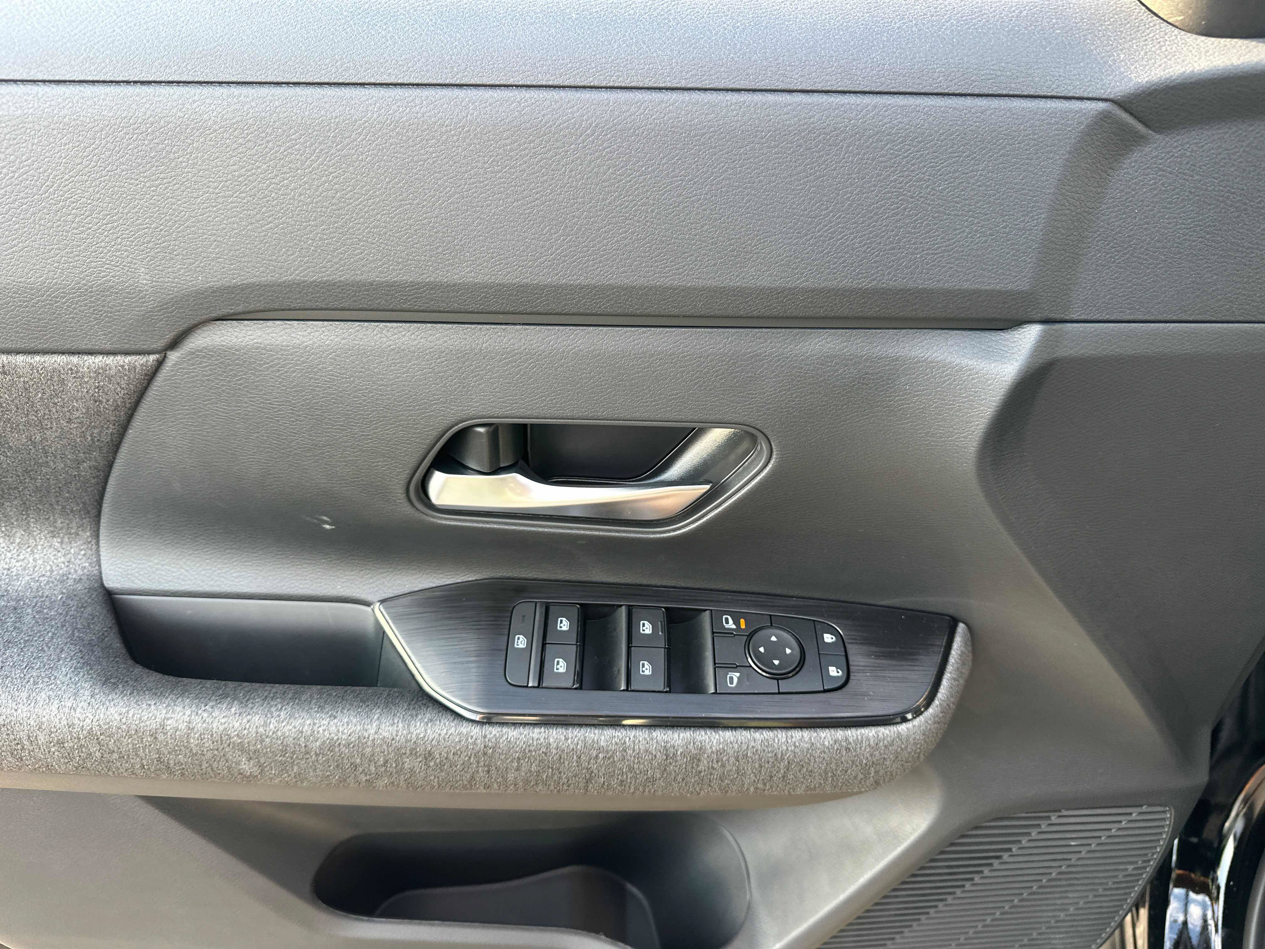 New 2027 Nissan Kicks SV AWD/4WD image 19