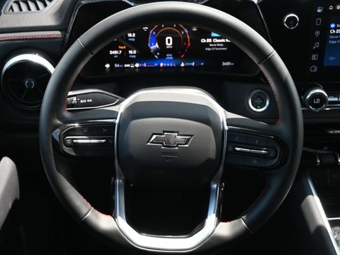 Used 2025 Chevrolet Colorado Z71 w/ Technology Package image 22