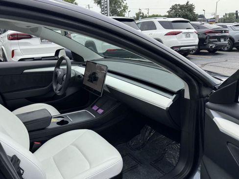 Used 2023 Tesla Model 3 Standard Range RWD image 40