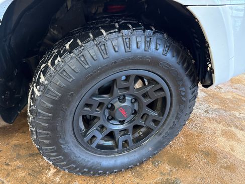 Used 2020 Toyota 4Runner TRD Pro AWD/4WD image 11