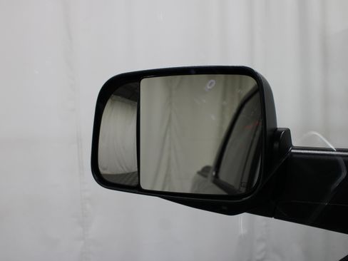 Used 2022 RAM 1500 Laramie AWD/4WD image 10