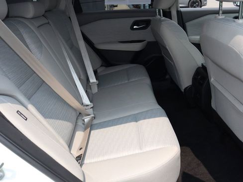 Certified 2022 Nissan Rogue SV AWD/4WD image 26