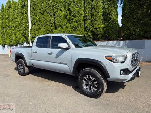 Used 2019 Toyota Tacoma TRD Off-Road w/ Technology Package AWD/4WD image 1