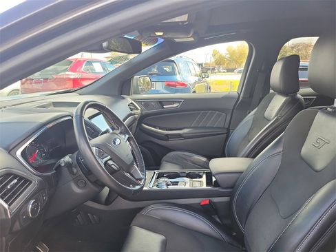 Certified 2020 Ford Edge ST w/ Equipment Group 401A image 17