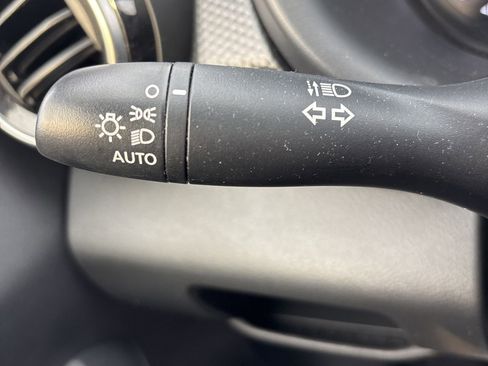 Used 2021 Nissan Kicks SV w/ Exterior Package image 29