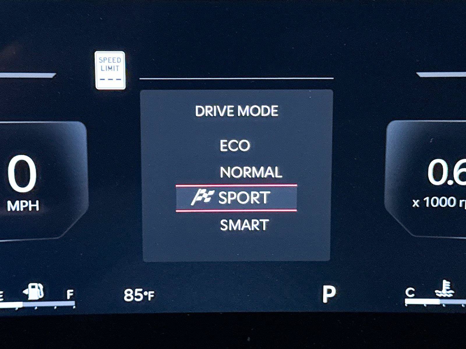 Used 2025 Kia Carnival SX FWD image 11