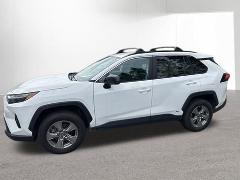 Used 2024 Toyota RAV4 LE AWD/4WD image 16