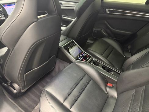 Used 2020 Porsche Panamera GTS image 26