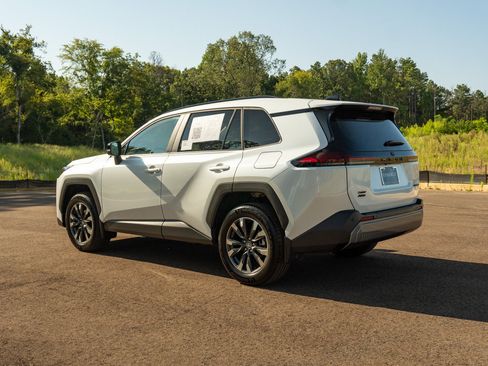 Used 2026 Toyota RAV4 Limited AWD/4WD image 8