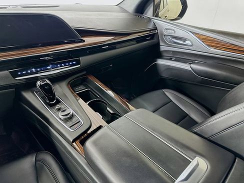 Used 2021 Cadillac Escalade Luxury AWD/4WD image 29