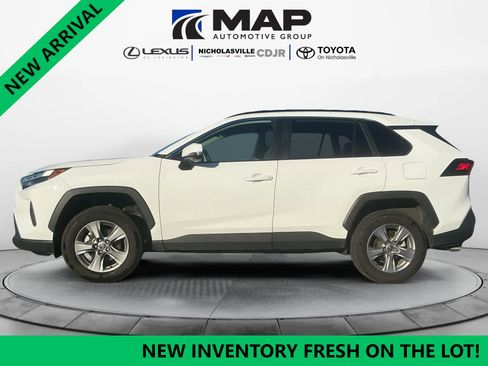 Used 2025 Toyota RAV4 XLE image 2