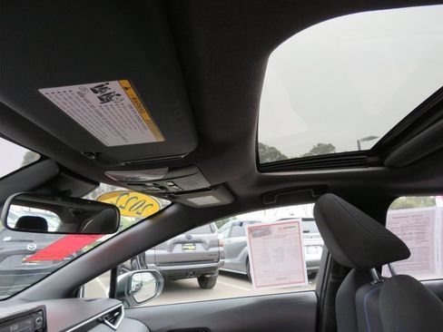 Used 2022 Toyota Corolla SE image 30