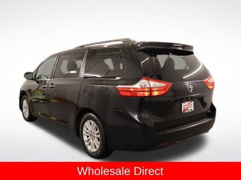 Used 2016 Toyota Sienna XLE image 4