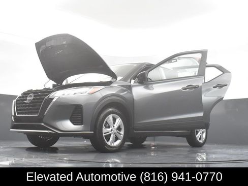 Used 2025 Nissan Kicks Play S image 35