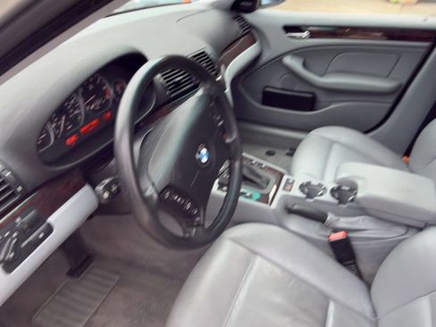Used 2001 BMW 330i Sedan image 23