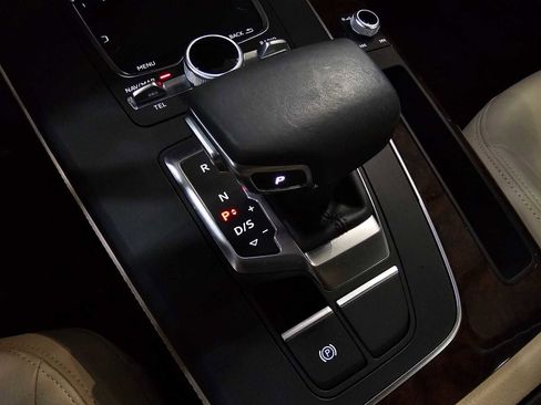 Used 2018 Audi Q5 Prestige image 34