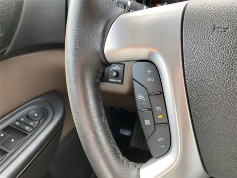 Used 2017 GMC Acadia Limited SLT image 18