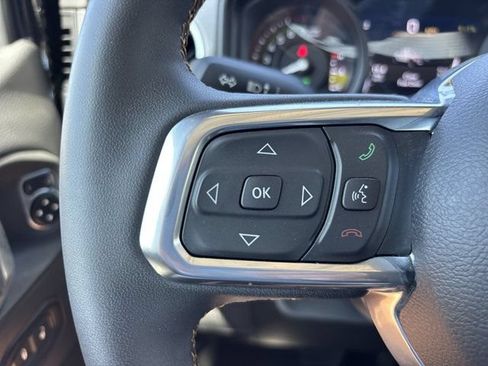 Used 2024 Jeep Wrangler Unlimited Sahara AWD/4WD image 26