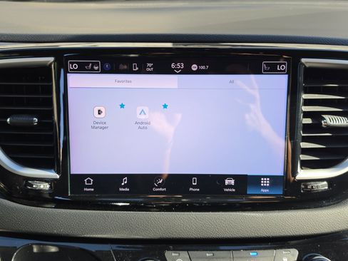 Used 2023 Chrysler Pacifica Touring-L FWD image 24