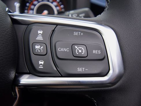 New 2026 Jeep Wrangler Unlimited Sahara w/ Whitecap Package AWD/4WD image 28