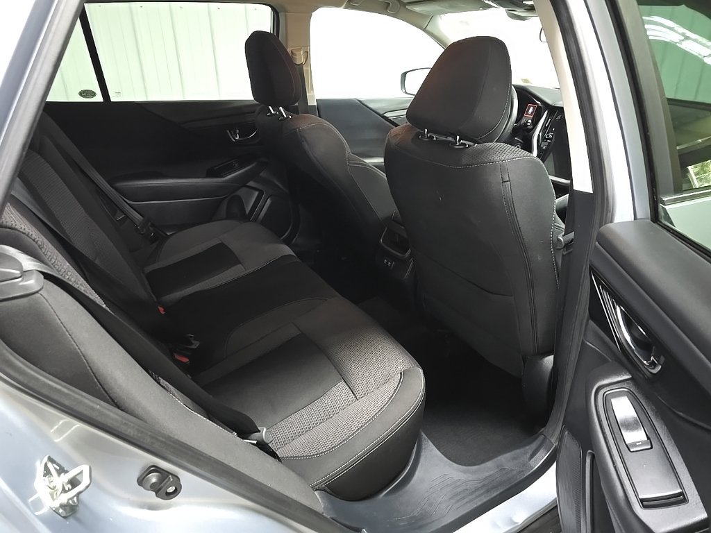 Used 2020 Subaru Outback Premium AWD/4WD image 17