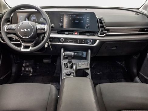 Certified 2025 Kia Sportage LX AWD/4WD image 21