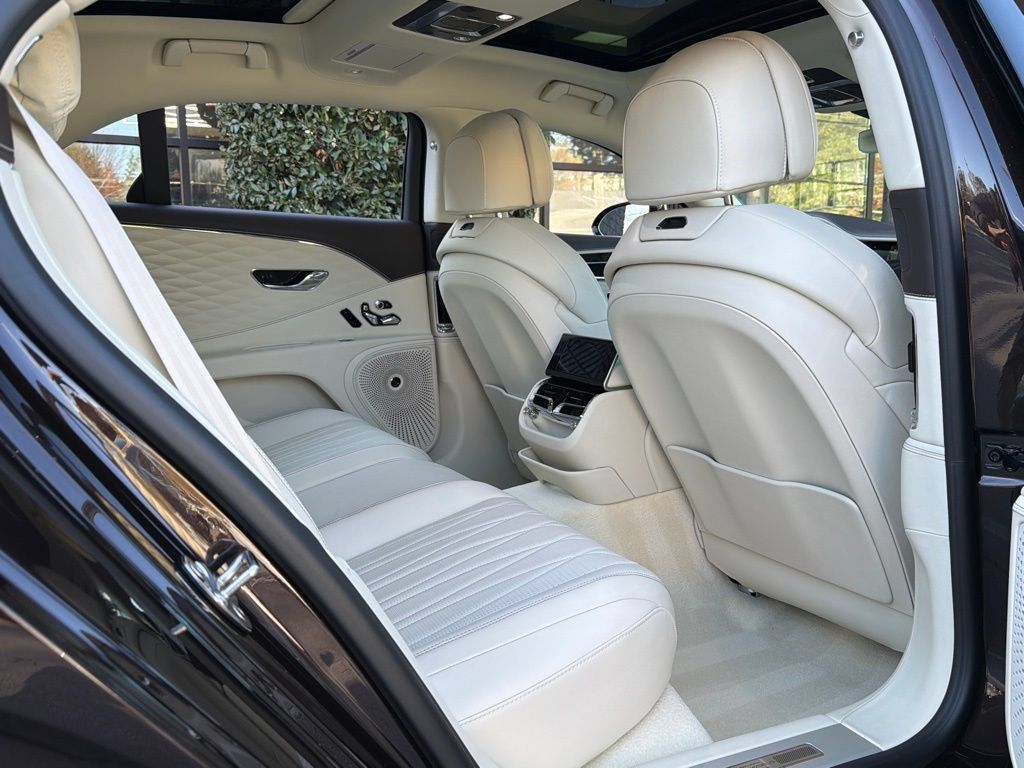 Used 2021 Bentley Flying Spur W12 AWD/4WD image 39