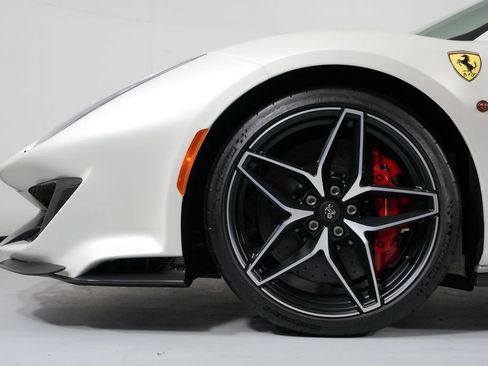 Used 2020 Ferrari 488 Pista Spider RWD image 13