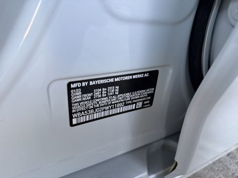 Used 2023 BMW 540i w/ Premium Package image 41