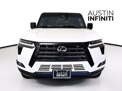 Used 2025 Lexus GX 550 w/ Cold Area Package AWD/4WD image 2