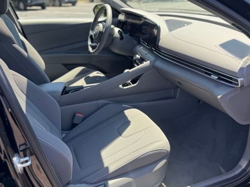 Certified 2024 Hyundai Elantra SEL w/ Convenience Package FWD image 24