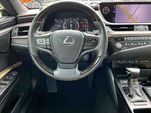 Certified 2021 Lexus ES 350 Ultra Luxury image 5