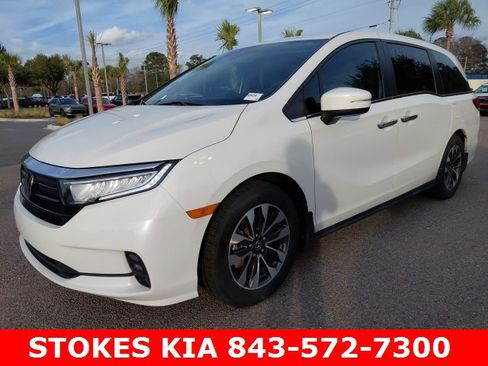 Used 2023 Honda Odyssey EX-L image 2