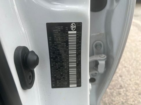 Used 2025 Toyota Corolla LE image 29