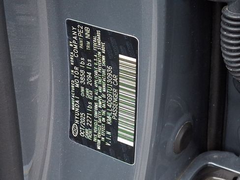Used 2026 Hyundai Elantra SE FWD image 28