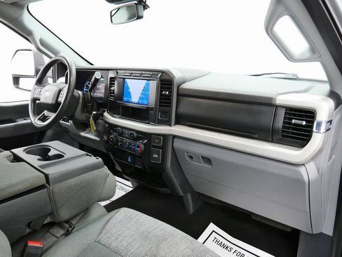Used 2023 Ford F350 XLT image 17