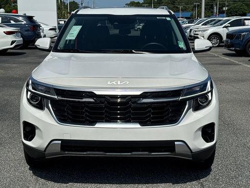 Certified 2025 Kia Seltos EX w/ EX Sunroof Package AWD/4WD image 8