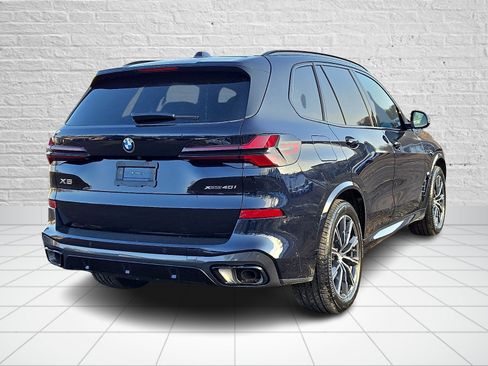New 2026 BMW X5 xDrive40i w/ M Sport Package AWD/4WD image 4