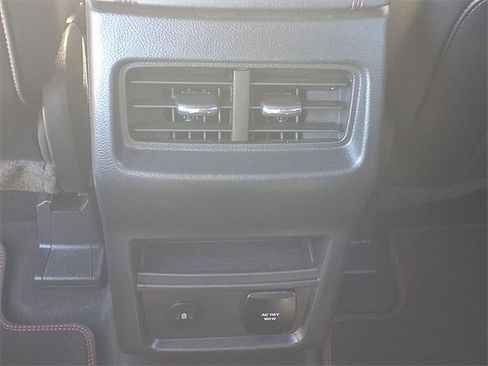 Used 2022 Ford Edge ST-Line image 10