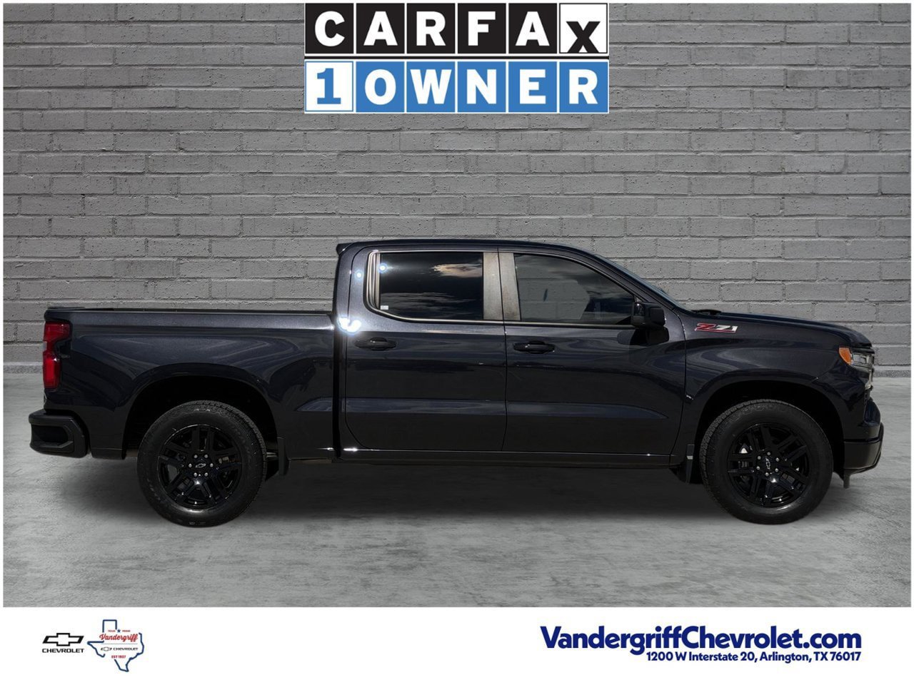 Used 2023 Chevrolet Silverado 1500 RST AWD/4WD image 3