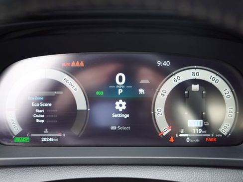 Used 2024 Toyota Crown XLE image 30